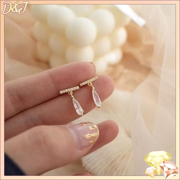 Diamonds & Jules Jewelry - 💎✨ LAST ONE 😱 925 Anastasia Earrings